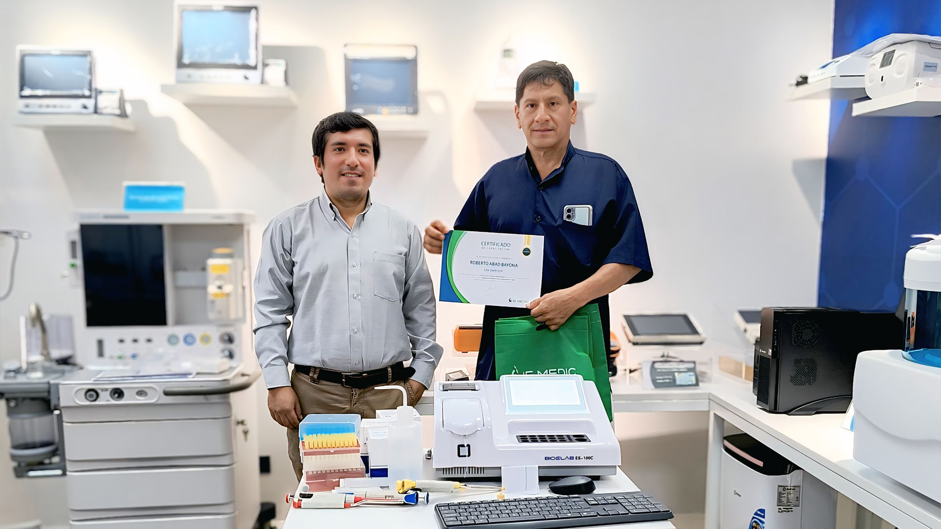 Doctor médico lima peru